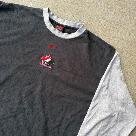 Vintage Nike Men’s Black Long Sleeve Team Canada Centre Swoosh 90s - Picture 2 of 8